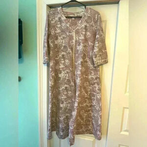 Miss Elaine S Housecoat Robe Pink Paisley Full Zip Long Sleeves Pockets 661802D